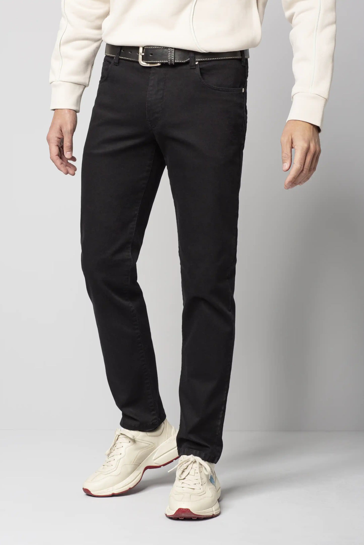 Meyer M5 Stretch Denim Jeans - 9-6209 Meyer.  Available in 4 Shades.  Free UK Shipping Enter Code MEYERUK  at Checkout