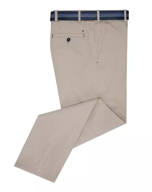 The Driscoll Chinos from DG’s Drifter are an all-purpose chino perfect for everyday wear