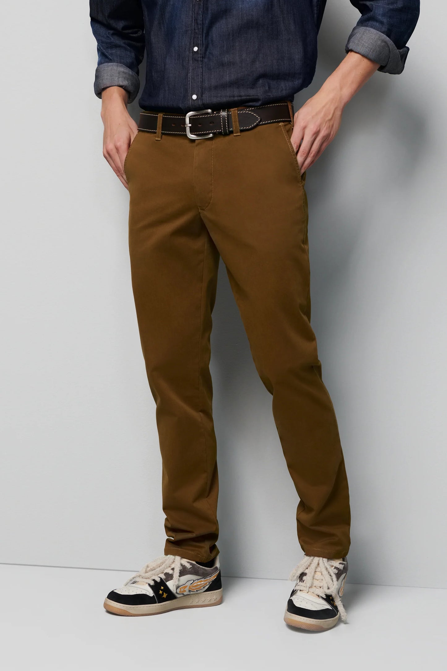 6001 Meyer M5 All Year Chinos. Available in 9 Shades