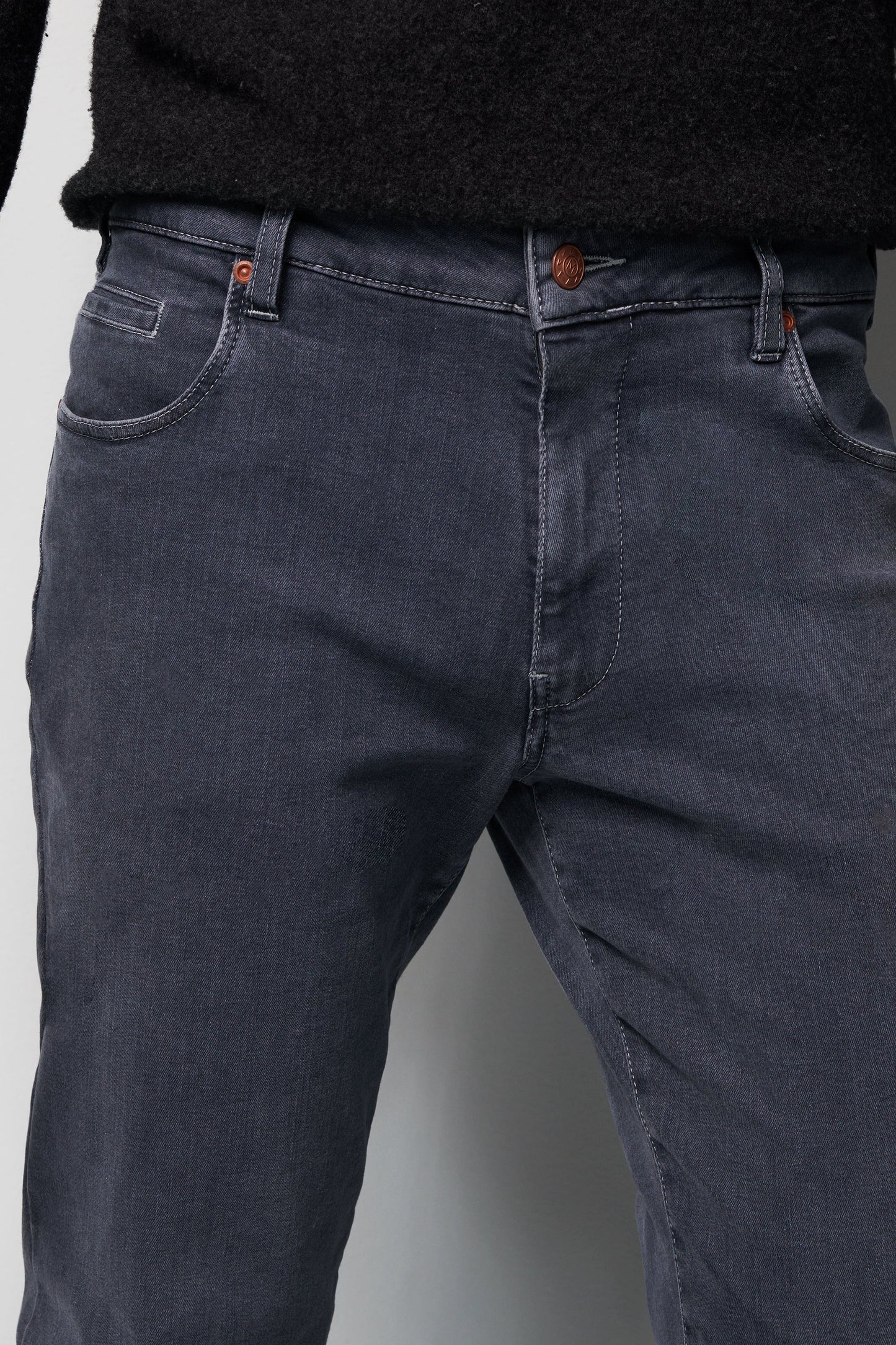 Meyer 6256 M5 Stretch Denim Jeans Available in 2 Shades.