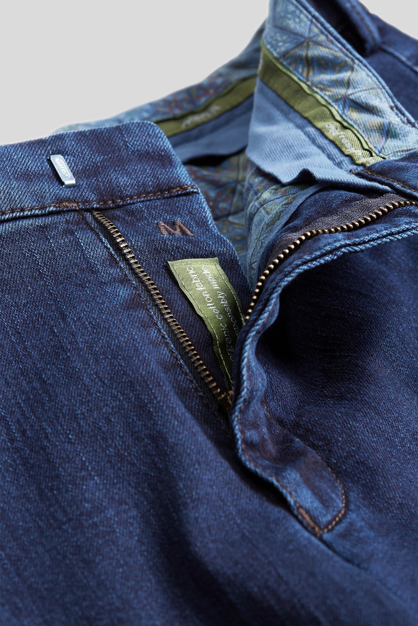 Meyer Slim Fit Stretch Denim Jeans - 4539 Chicago.