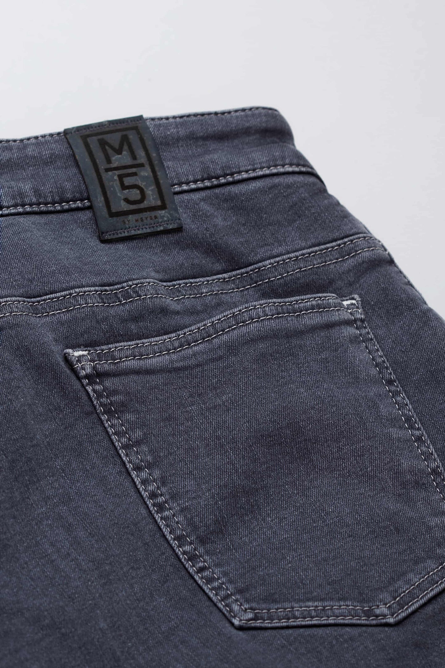 Meyer M5 Stretch Denim Jeans - 9-6256 Meyer. Available in 2 Shades.  Free UK Shipping Enter Code MEYERUK  at Checkout